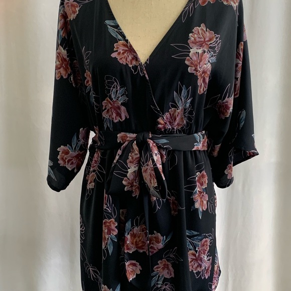 JESSICA SIMPSON SZ Lg FLORAL LOW-CUT BELTED TUNIC - Picture 1 of 15